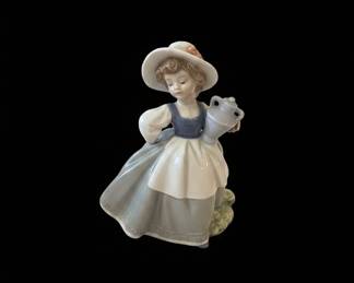Lladro Girl in hat with jug