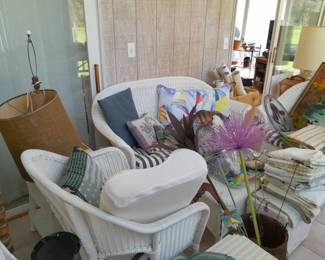 White wicker set