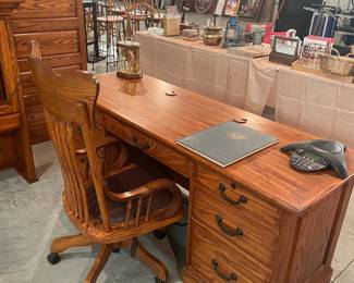 91"}Custom Solid Oak Executive Desk + Chair (Heirloom Quality)
