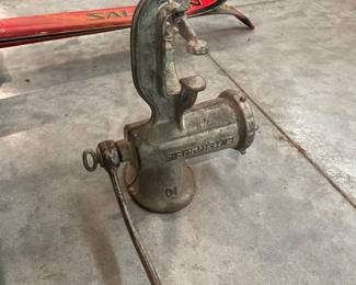 Antique Enterprise No. 10 Cast Iron Meat Grinder – Vintage Hand Crank: Classic antique Enterprise No. 10 cast iron meat grinder—a timeless piece with incredible character.  These grinders were built to last and are still sought after today by collectors, homesteaders, and anyone who appreciates vintage craftsmanship.