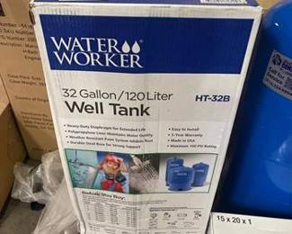Water Worker Amtrol 32 gal Pre-Charged Vertical Pressure Well Tank
