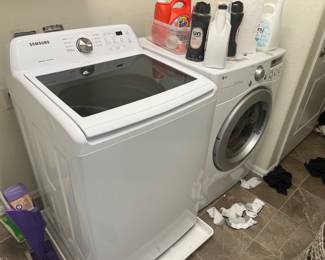 Washer and dryer set