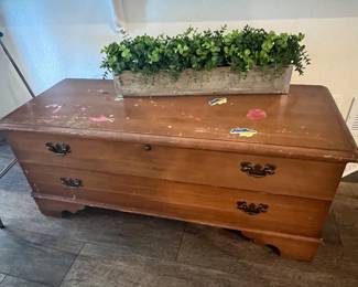Wood bench with locking lid