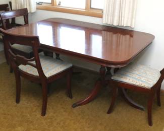Mahogany Dining Table and 6 chairs
