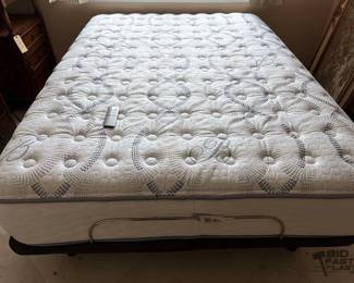 1416  Serta Queen Size Bed Frame and Mattress