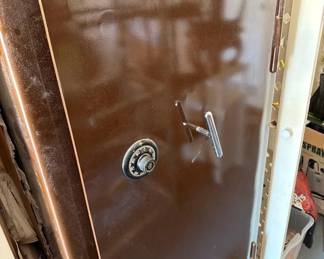 4014  Pro Steel Security Vault