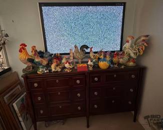 2424  Panasonic TV with Remote and Drexel Dresser