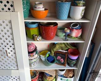 4040  Decorative Pots and Vases