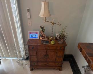 1344  Thomasville Cabinet and Wire Plant Stand