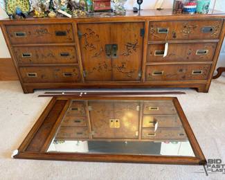 2006  Drexel Heritage Dresser with Vanity Mirror