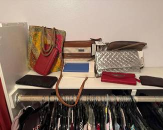 2062  Purses and Wallets