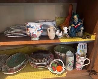 2312  Decorative Plates, Bowls, Platters, and Sculpture