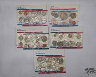 710  1970s US Mint Uncirculated Coins