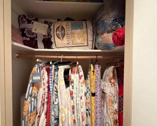 2322  Blankets, Comforters, and Pillows