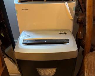 2104  Toshiba Portable Swamp Cooler