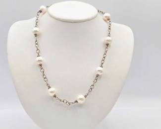 615  Pearl Necklace with .925 Silver Chain, 38.8g