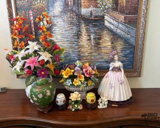 1004  Porcelain Decorations