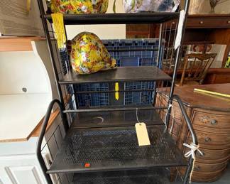 4078  2 Metal Shelves