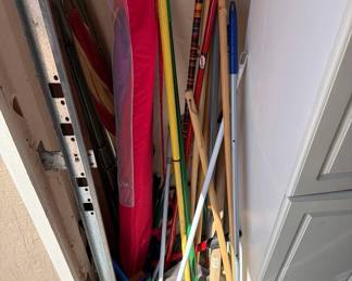 4000  Brooms, Old American Flag