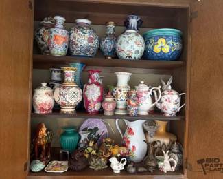 2300  Decorative Vases