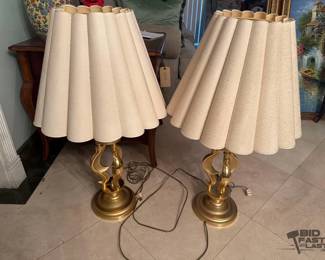 1325  2 Lamps