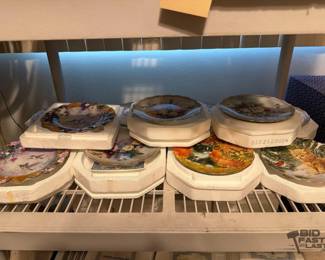 2226  11 Decorative Plates