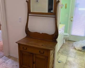 Victorian Style Wash Stand