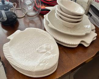 R64 - $30 Set of Fish Dishes. Style-Eyes by Baum Bros. All pieces have crazing but great serving pieces!
