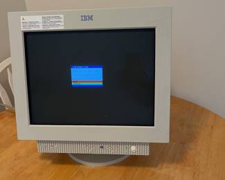 R88 - $160. Vintage IBM 655-23N CRT Monitor. Works!