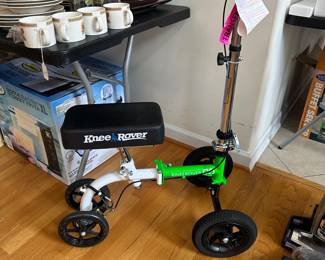 R71 - $40. KneeRover Scooter. Looks new. 