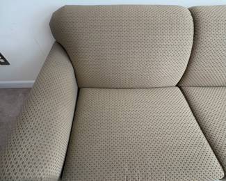 R3 - $50. Thomasville Sleeper Sofa (full size mattress). Measures 72" wide x 35" deep x 32" tall. Floor to seat is 16". Overall good condition. Located on the 2nd story. You need 2 strong people to move this!