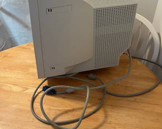 R88 - $160. Vintage IBM 655-23N CRT Monitor. Works!