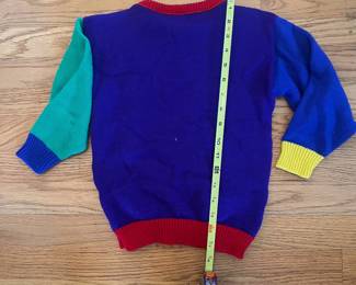 R38 - $35. 1992 Barney the Purple Dinosaur Sweater. No size tag. looks size 3/4T. 