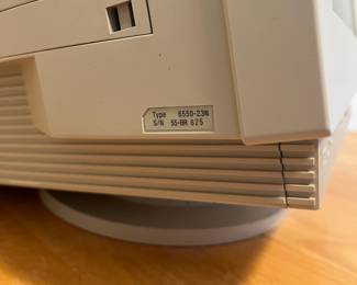 R88 - $160. Vintage IBM 655-23N CRT Monitor. Works!