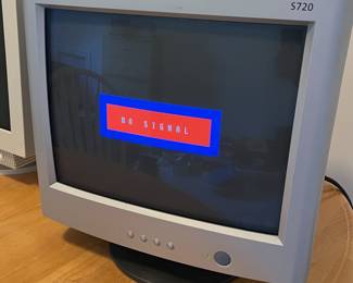 R89 - $55. Vintage Compaq Monitor. PE1127 S720