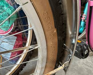R80 - $30. Women's Bike. 26" Roxie. Tires are flat and likely need replaced. 