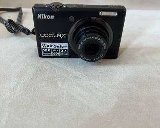 R60 - $65. Nikon CoolPix. S570 Tested & Works. 