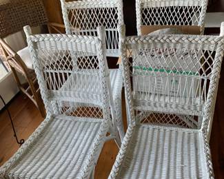 Set of 4 wicker chairs