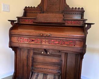 Pump Organ 