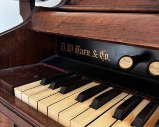 Pump Organ 
