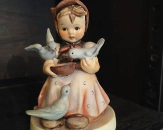 Goebel #3371958 Rare Eyes Open Cindarella