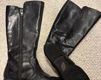 Born Leather boots
