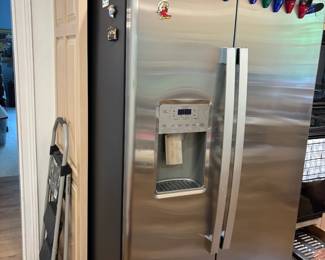 G.E. Stainless Steel French Door Refrigerator 