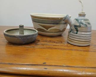 Nedza pottery
