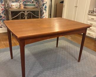 MCM Table convertible with hidden leaf