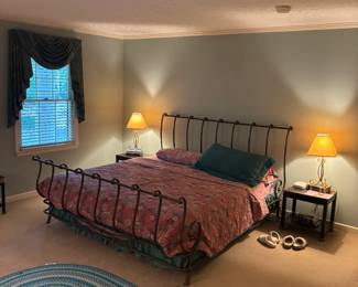 Sleep number select comfort king size bed