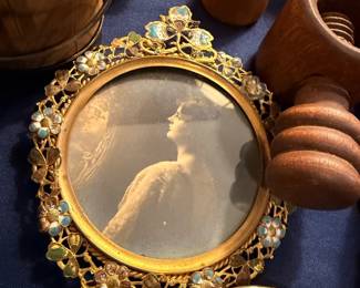 Antique Ornate Gold Jeweled Photo Frame Portrait Wooden Napkin Rings