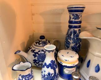 Blue White Porcelain Candlestick Covered Jar Teapot Ceramic Collection