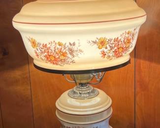 Vintage Gone With The Wind Lamp
