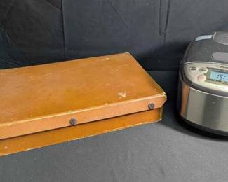 CT310Oneida Community SilverPlate Silverware  Rice Cooker